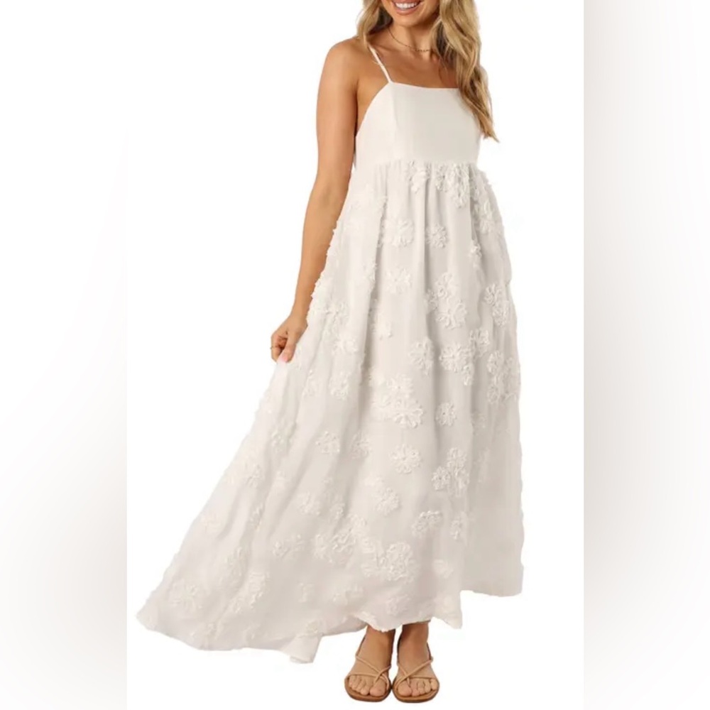 Petal & Pup Trixie Maxi White Floral Dress